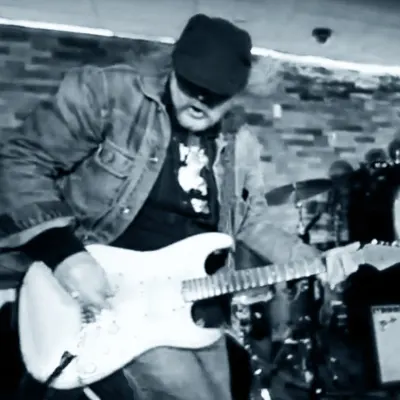 DrewTown Guitar Lessons (and Uke Too)