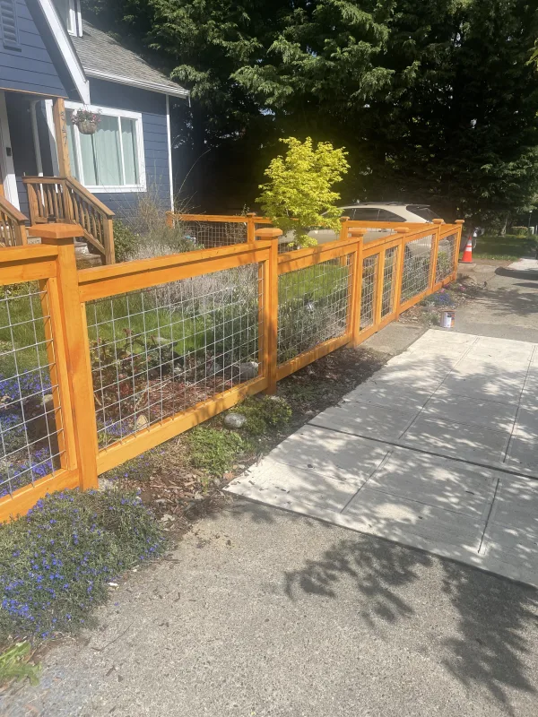 Hog wire custom Fence
