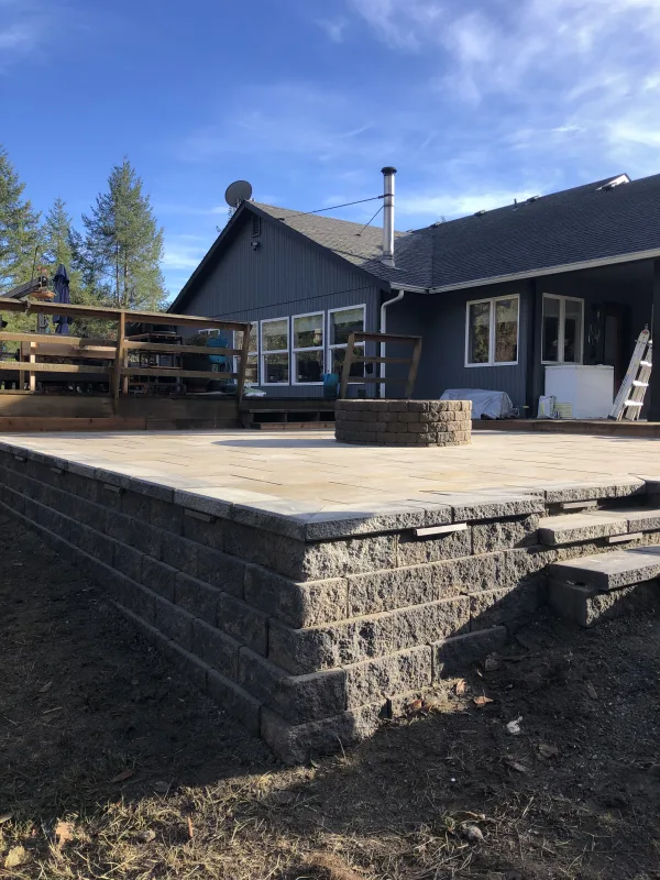 Retaining wall