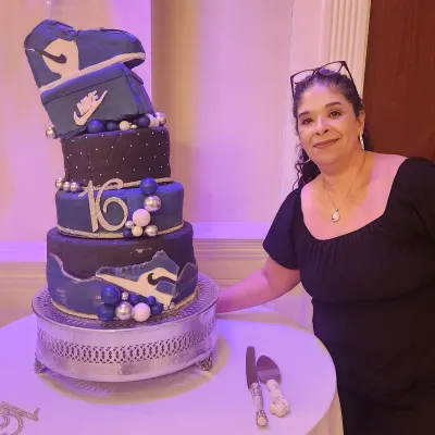 Custom Cakes By Giselle LLC 