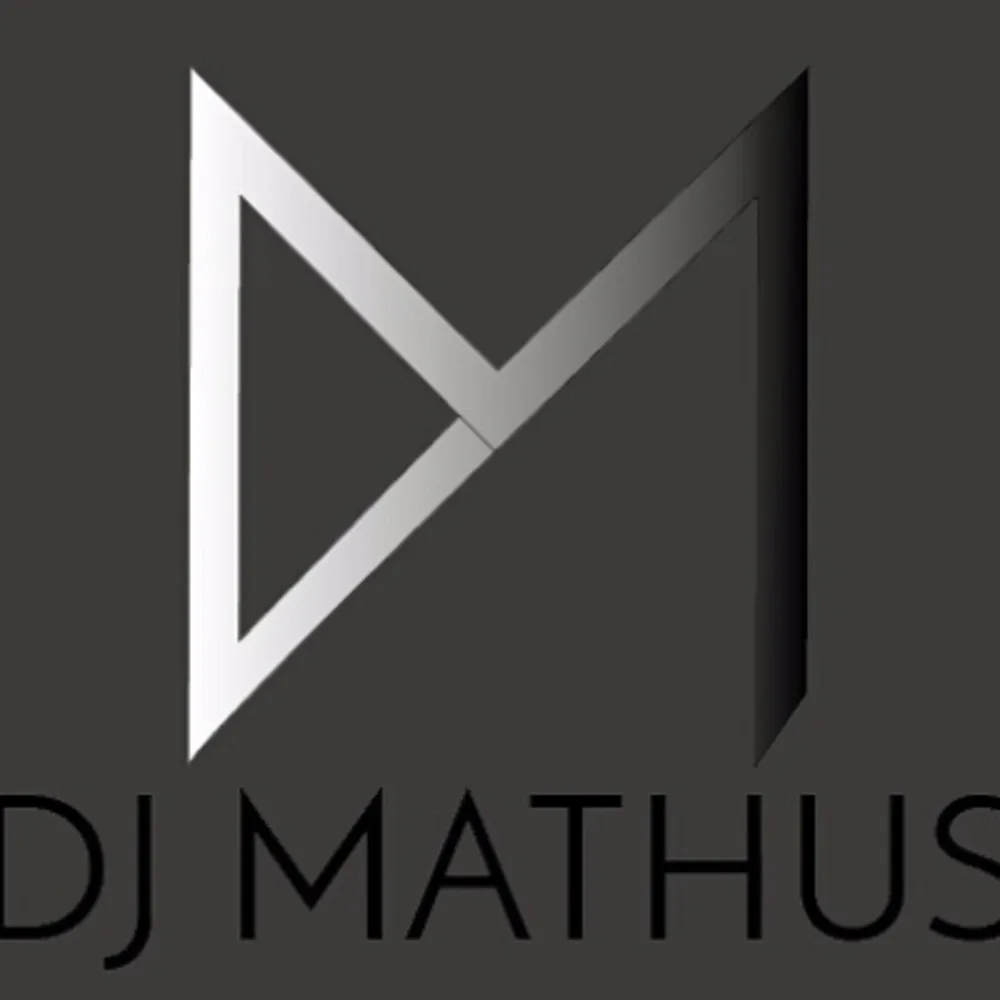 DJ Mathus Interactive Golf