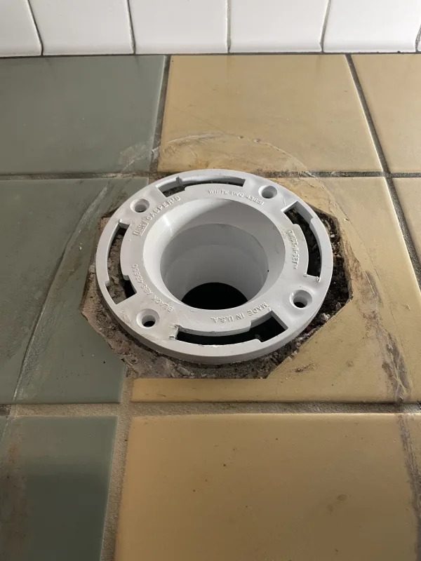 Toilet flanges Repair