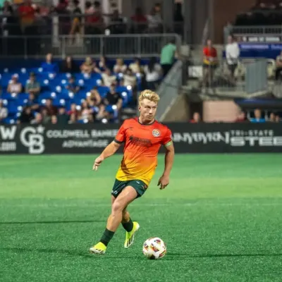 Youth Soccer Development Coach | Ages 6–16 | Skills • Confidence • Fitness
