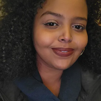 Muna Hassan 