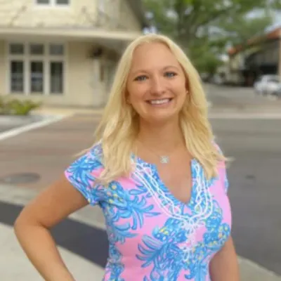 Janelle Miller, Sales Associate