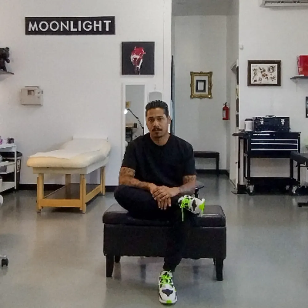 Moonlight Piercings & Tattoos Studio