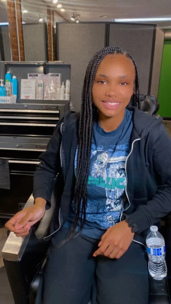 Medium Knotless Box braids