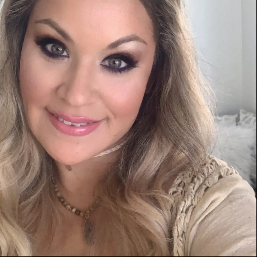 C & E Makeup Artistry Team π