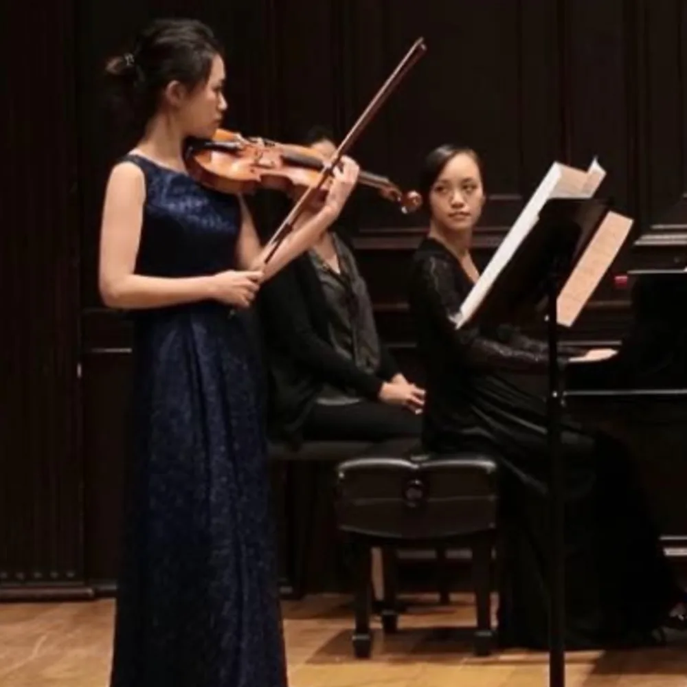 Jiuri Violin Lessons