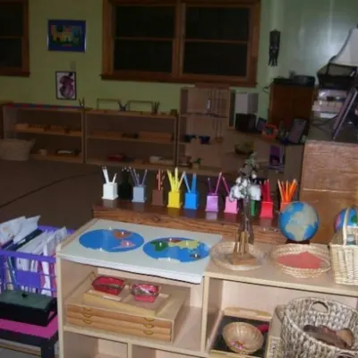 Country Day Montessori School Of Raleigh