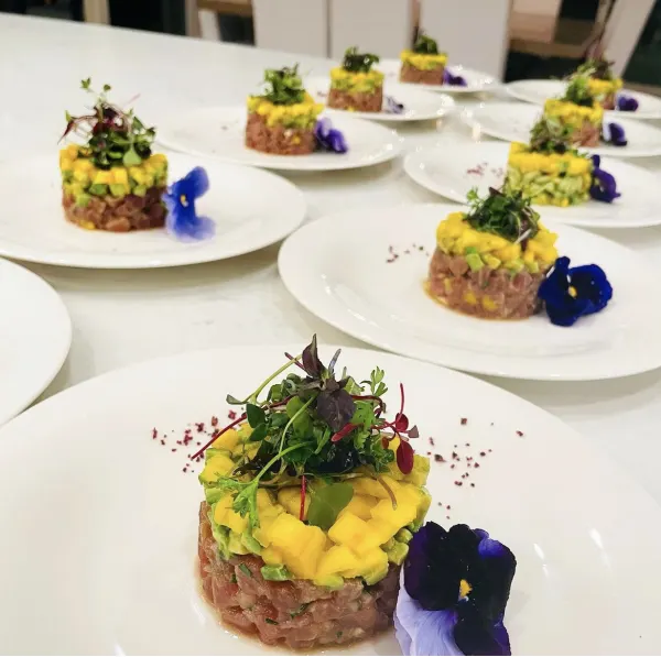 Tuna mango tartare