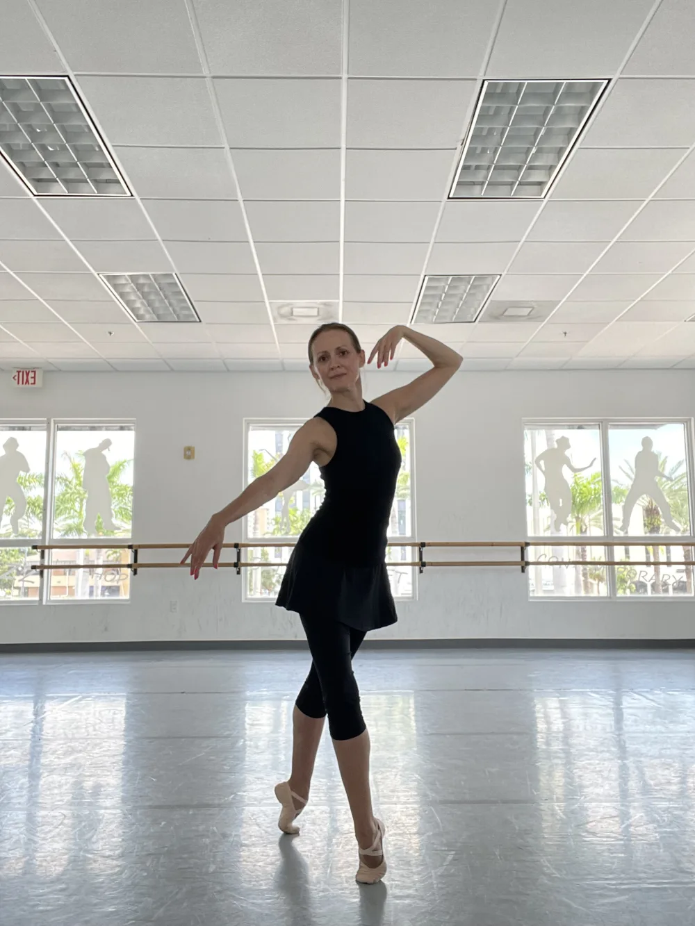 Private/group Ballet Lessons For Ballet Dancers And Rhytmic Gymnasts Based On Vaganova Syllabus.