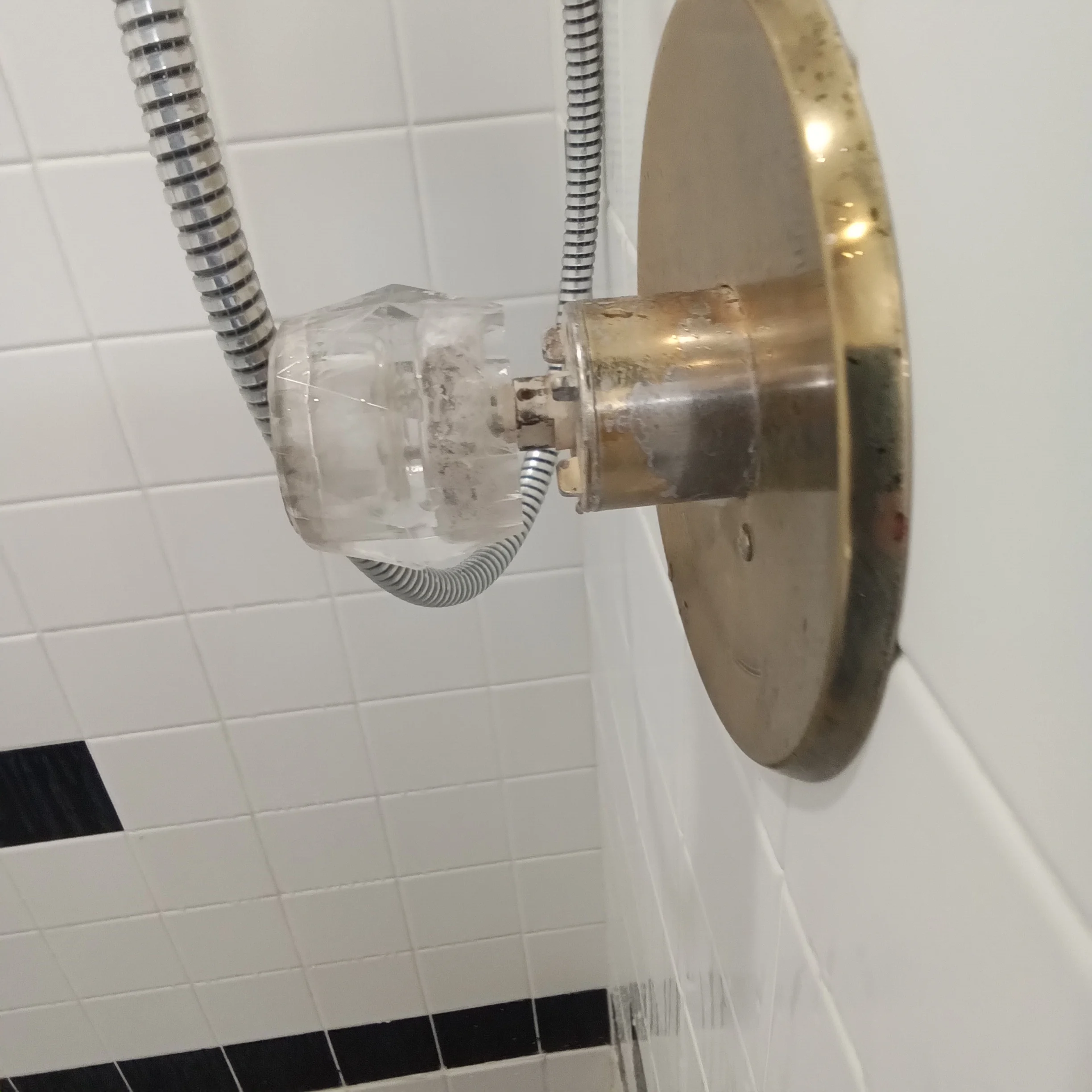 Bad shower valve