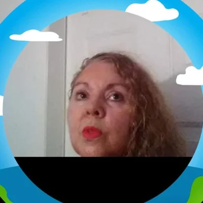 LynnMariateaches