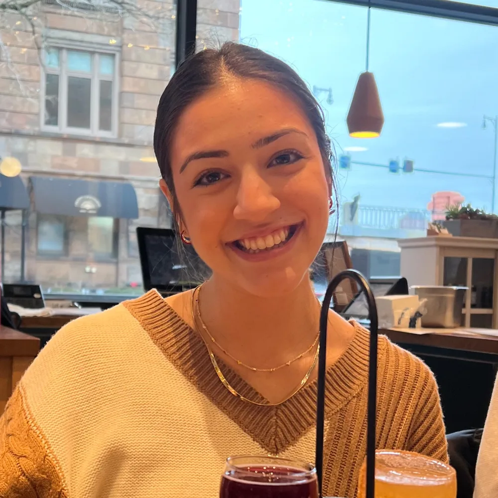 Nina Segura - Language Tutor