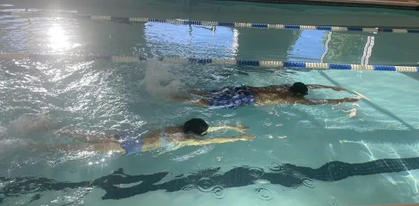 Couple swim lesson- streamline position
