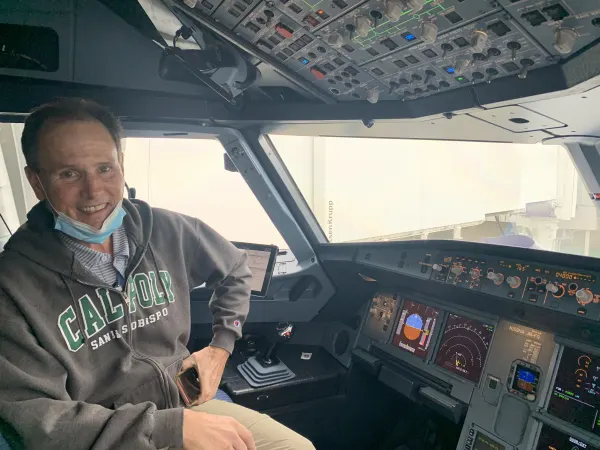 Captain’s Seat in Airbus 321 Commercial Jet Airliner 2022