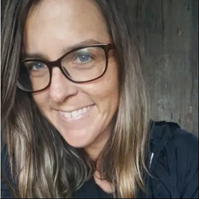 Ciera Thomas Massage Therapist PROFESSIONAL ONLY