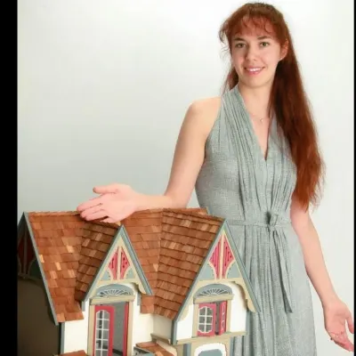 Realtor Naperville IL - Lana Cole Russian Ukrainian Speaking Realtor, 18+ Years In Business