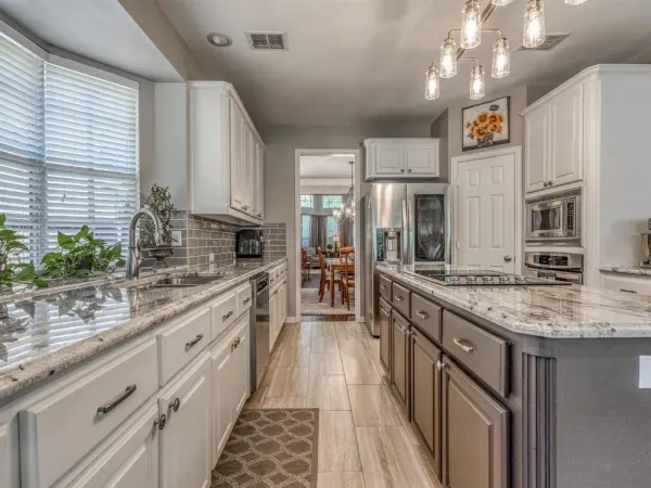 Colonial Dream Granite Kitchen Countertops