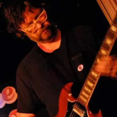 Brownease Guitar...