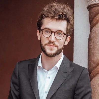 Collin Holloway, Classical Guitarist