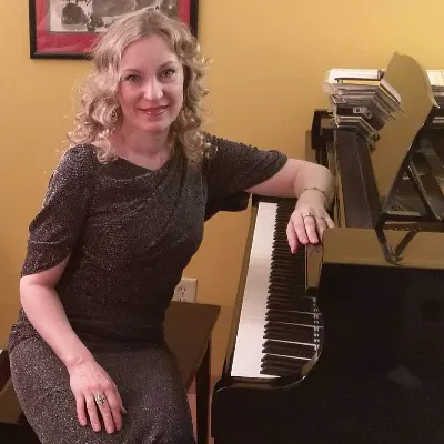 Vladislava Henderson Piano Lessons