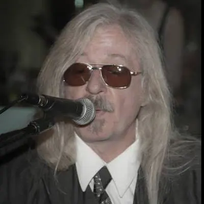 Jeff Brent: Guitar, Piano, Sax, Flute, Violin, Mandolin, Bass, Banjos, Dobro, Viola, Cello, Penny Whistle, Harmonica, Lap Steel Guitar,