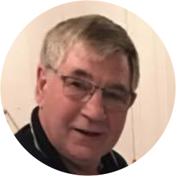 A portrait photo of Peter Bolland