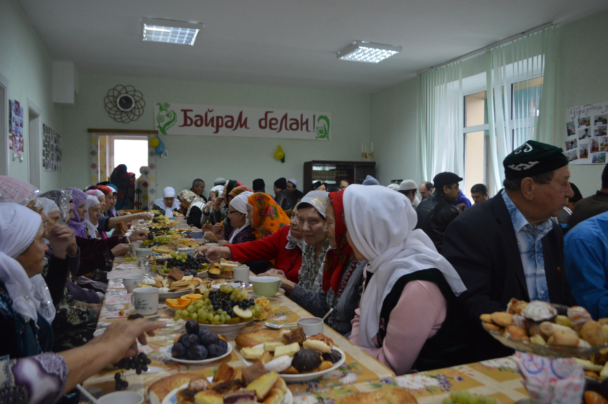 Мечеть в Качканаре. Празднование сабантуя в одном из помещений мечети Фото: Пушкарева Е.М.