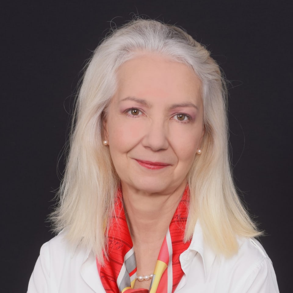 Emilie Devienne photo