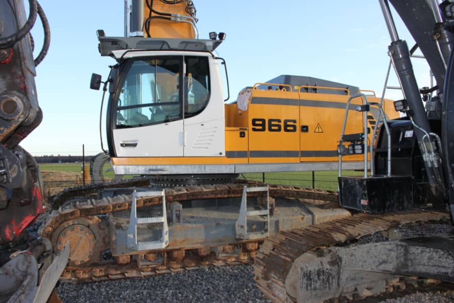 Liebherr r 966 outlet