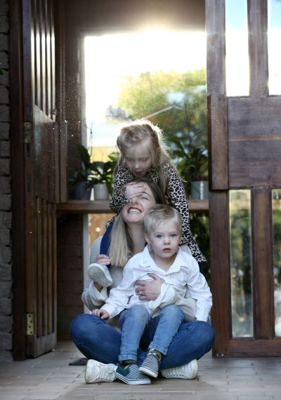 Mom and her kids during lockdown. 