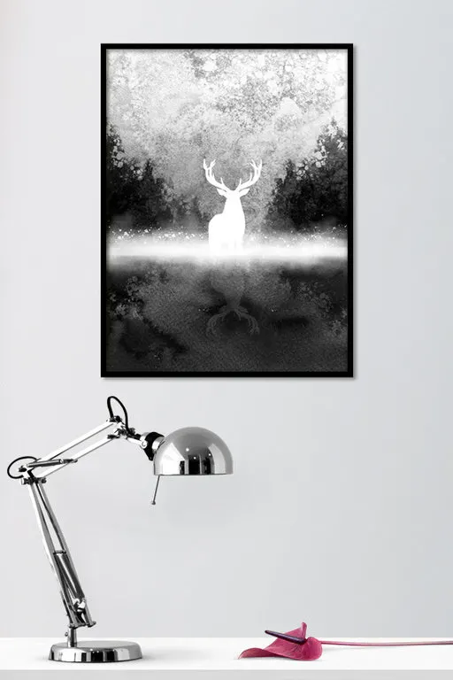 mustavalkoinen juliste peurasta