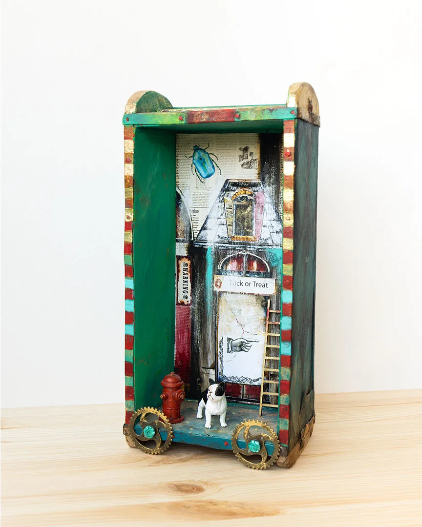 Käsin maalattu taidekaappi. Kotimainen taide originaali. Anita Polkutie