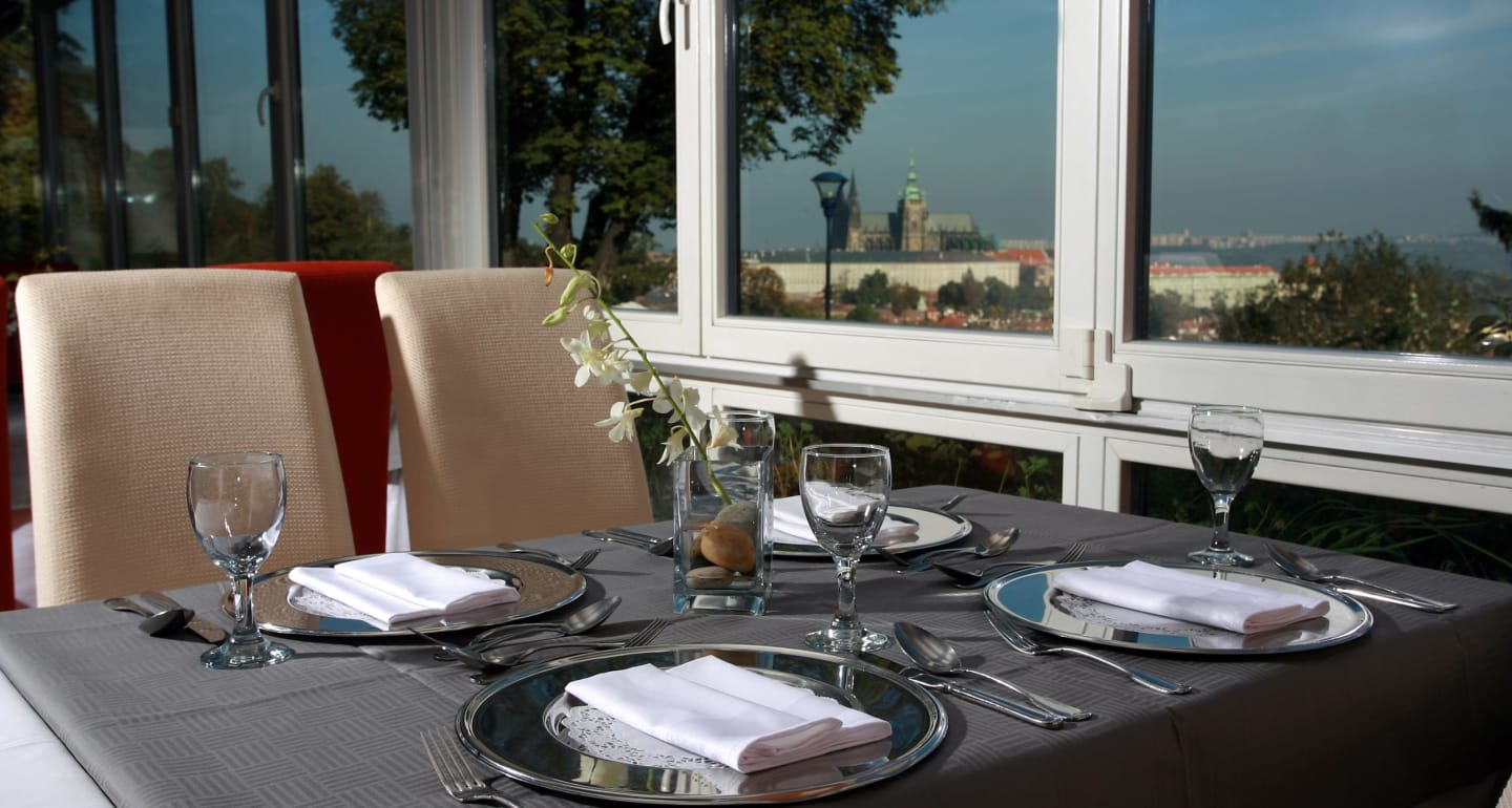 restaurant