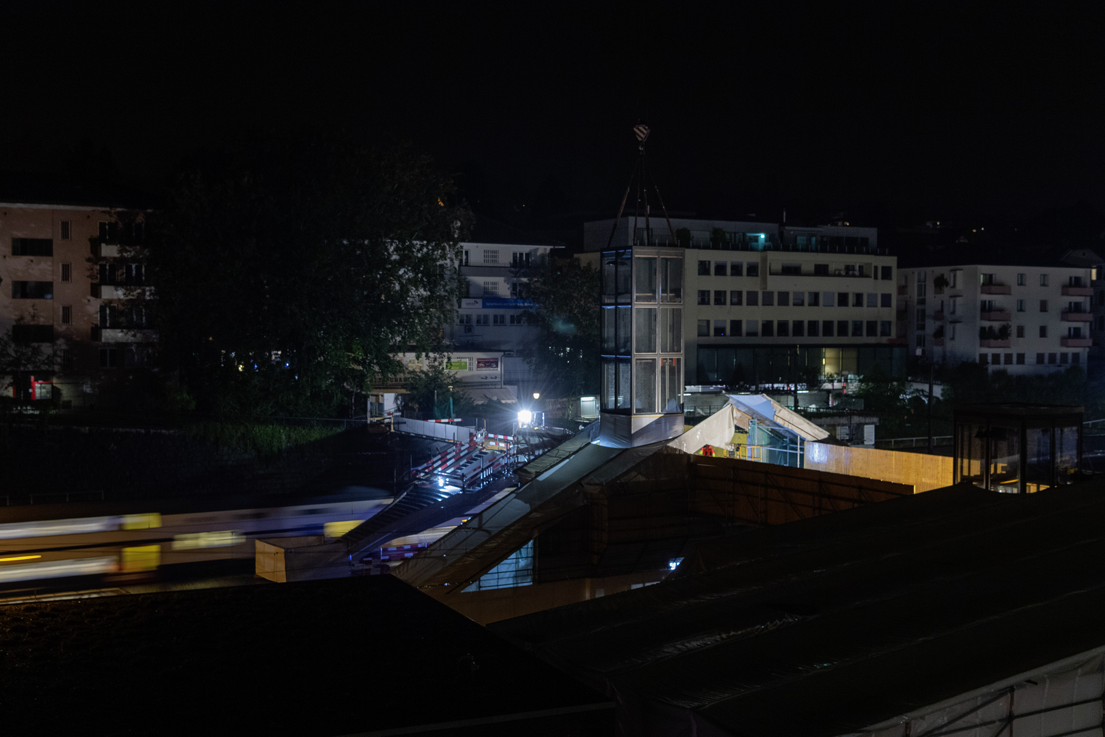 Regnerische Nachtschicht in Thalwil