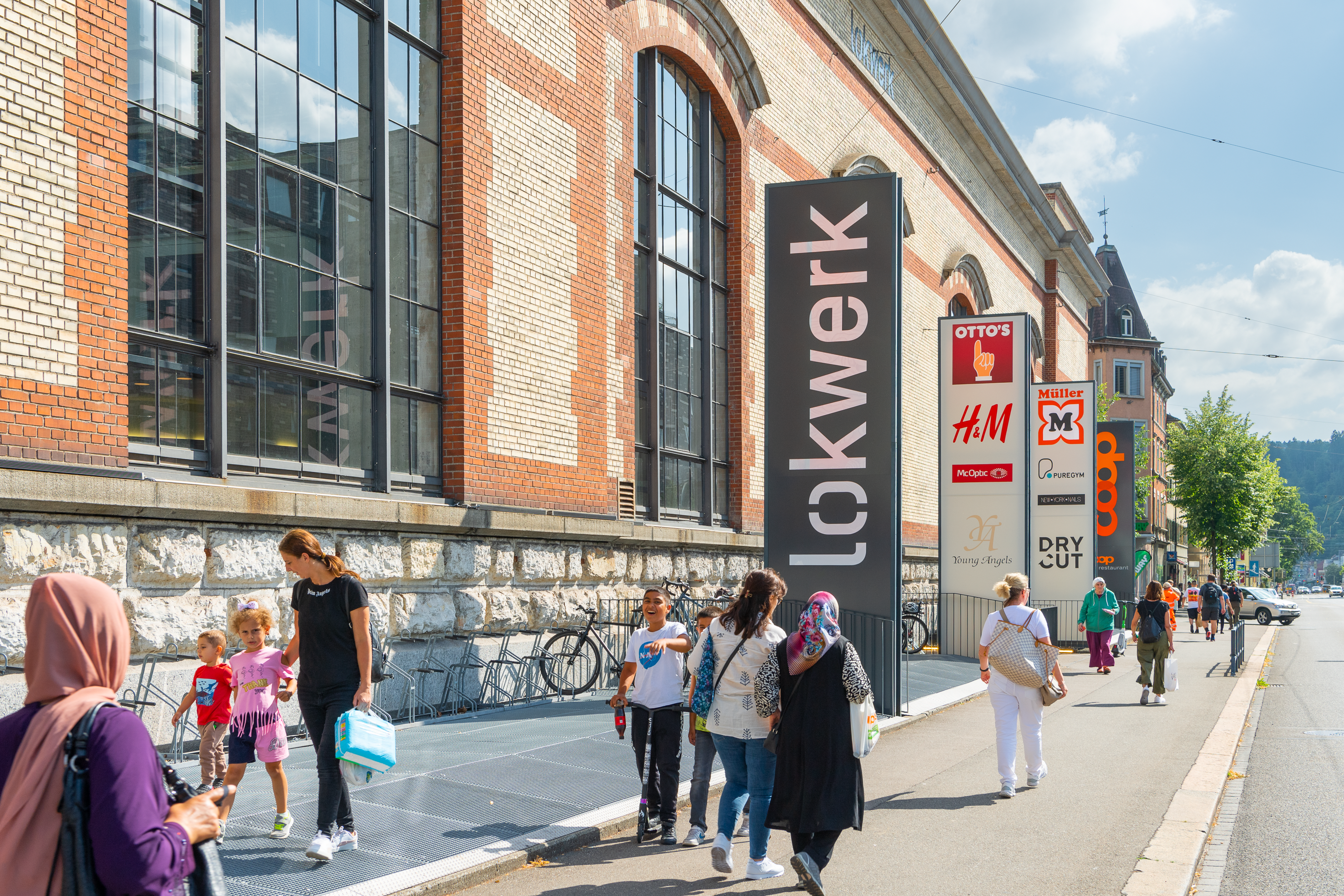 L’ascenseur pour se rendre de chez soi au centre commercial.