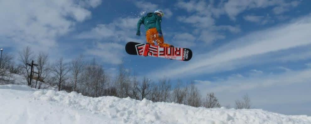 HOLIDAY MOUNTAIN  Ski & Snowboard, La Rivière, Manitoba