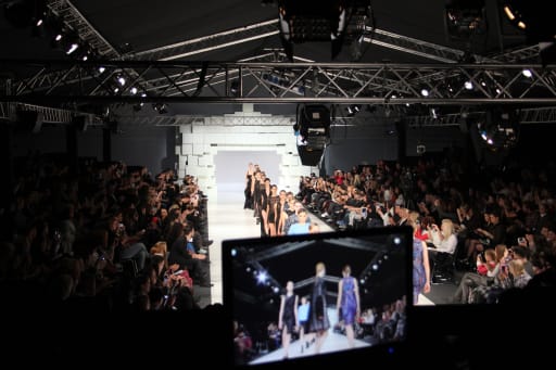 Gombold Újra! - 2014 cover image