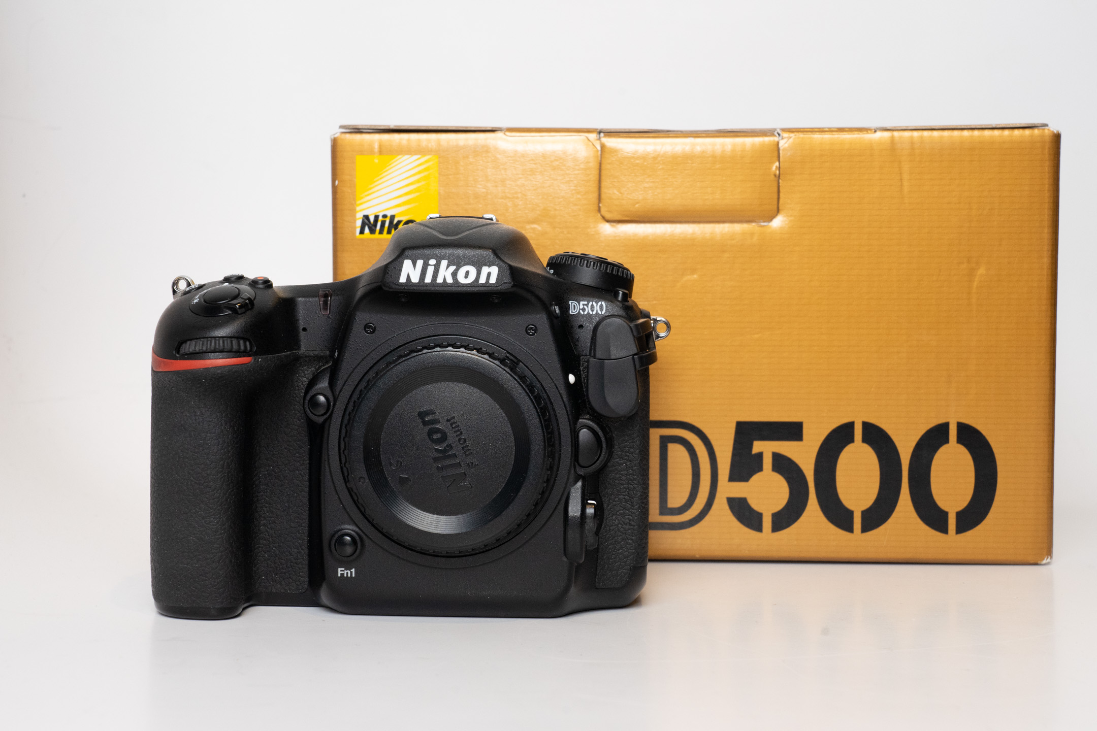 Nikon D500 Body Tour 