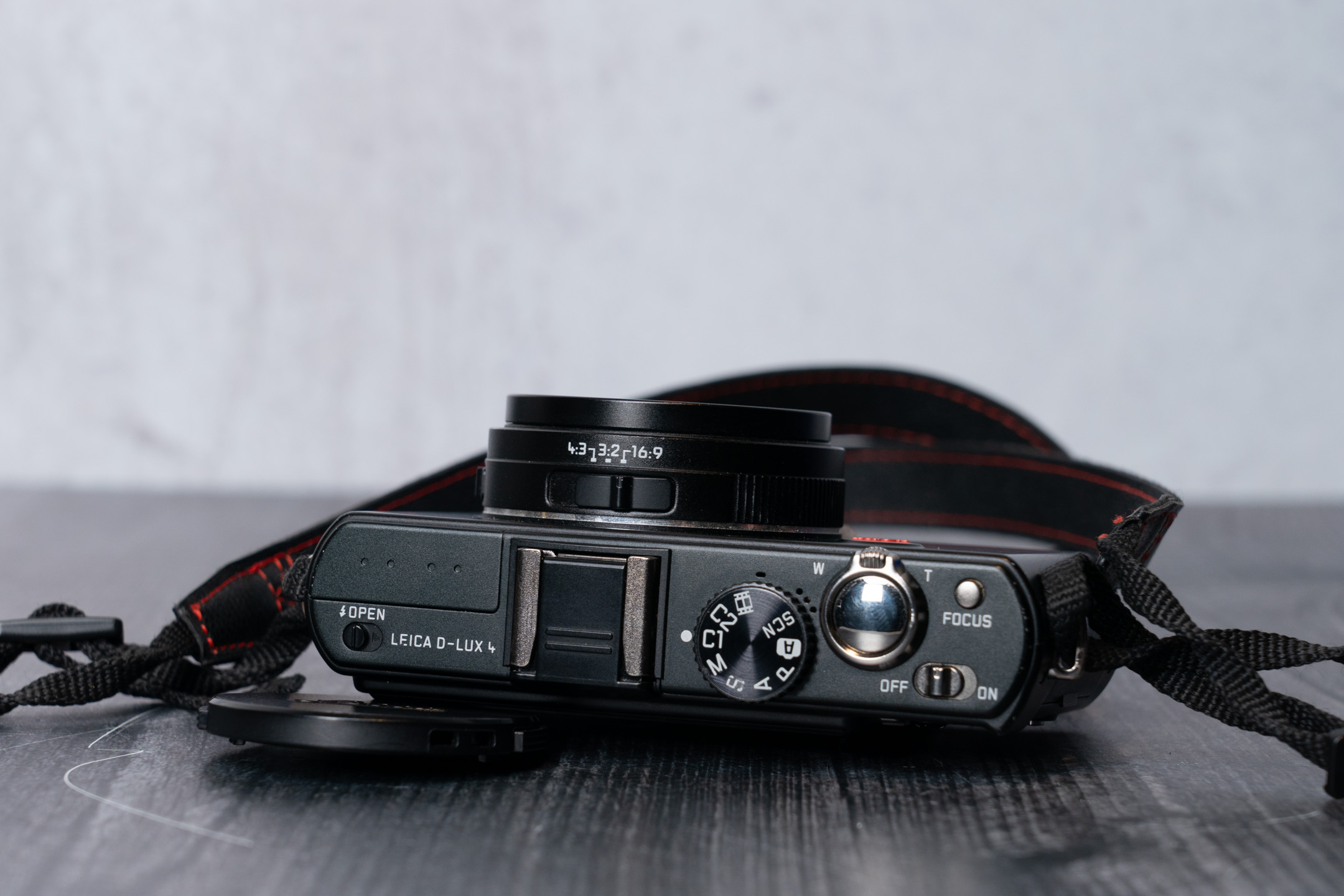 Used Leica D-Lux 4 Camera