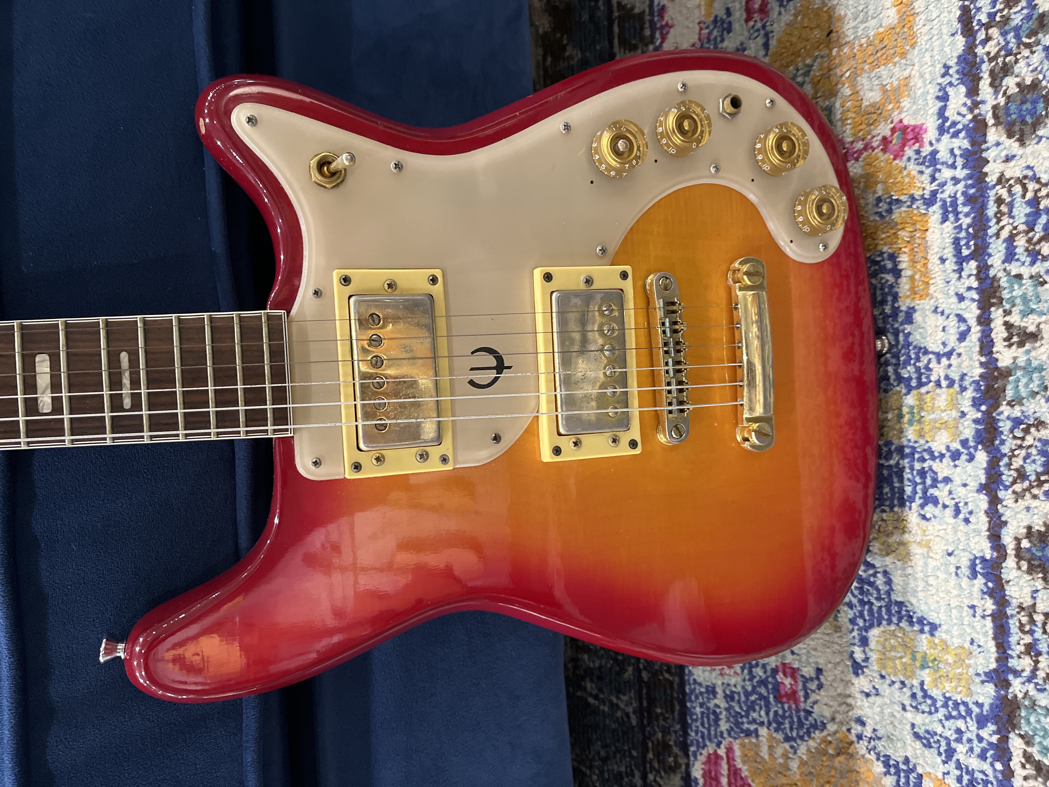 Used Epiphone ET-290 Crestwood w/ case