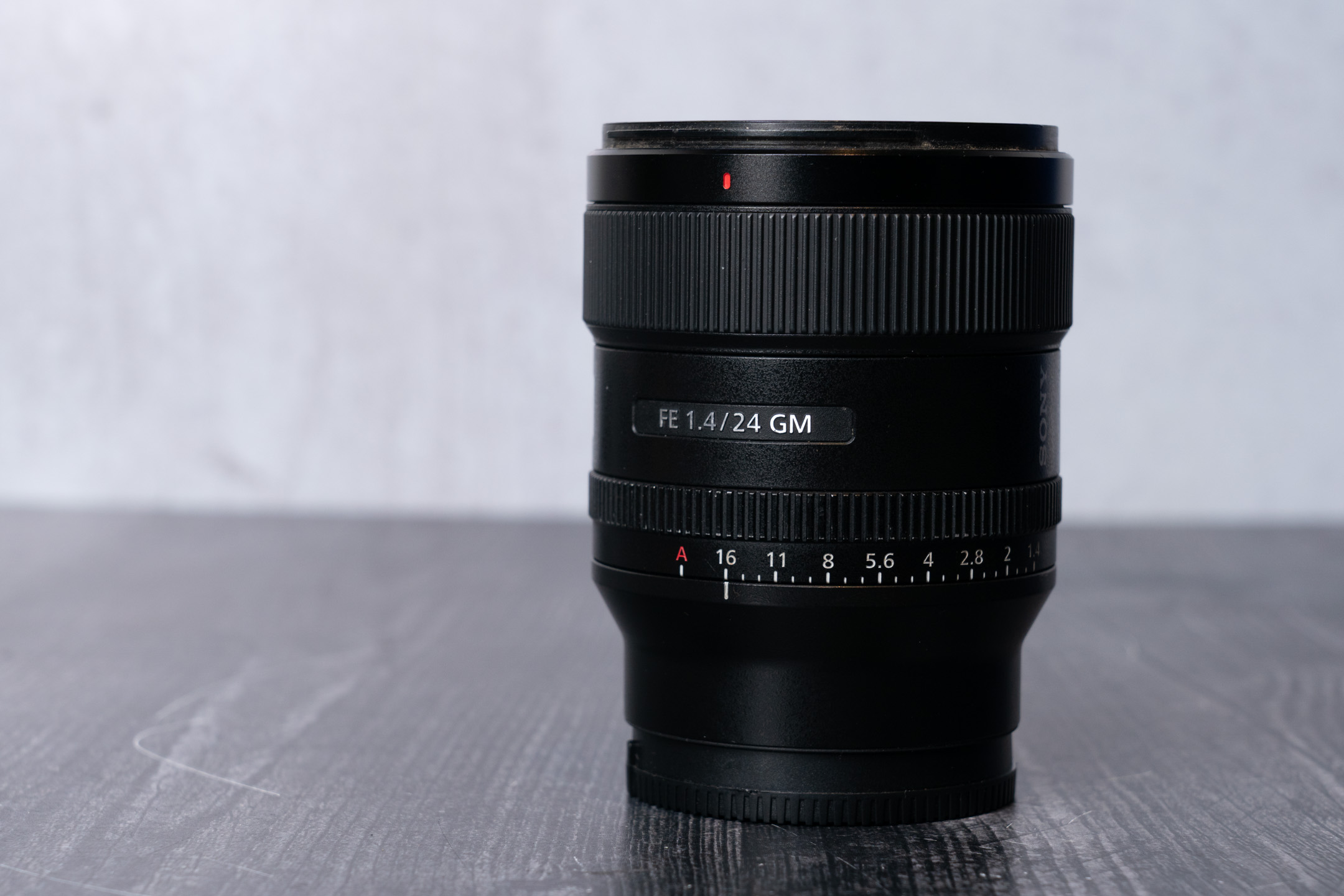 Sony SEL24F14GM — image 1
