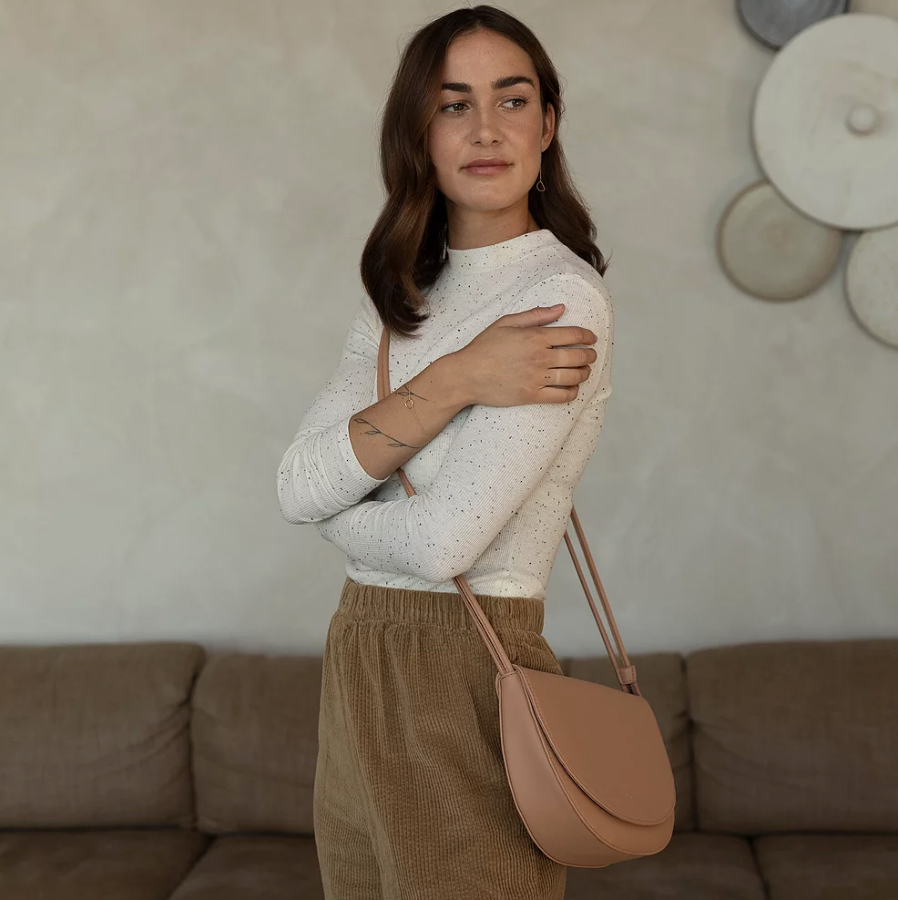 Monk & Anna Soma Half Moon Bag Chestnut detail