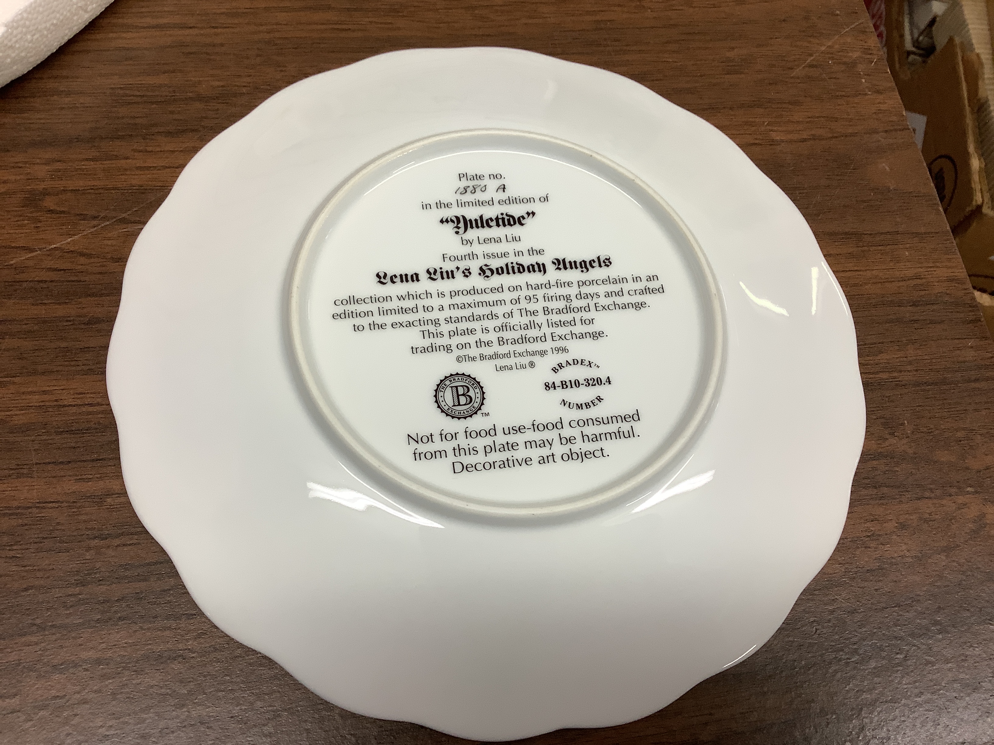 Amazon.com | Spode Christmas Tree Collector's Plate, 8-Inch