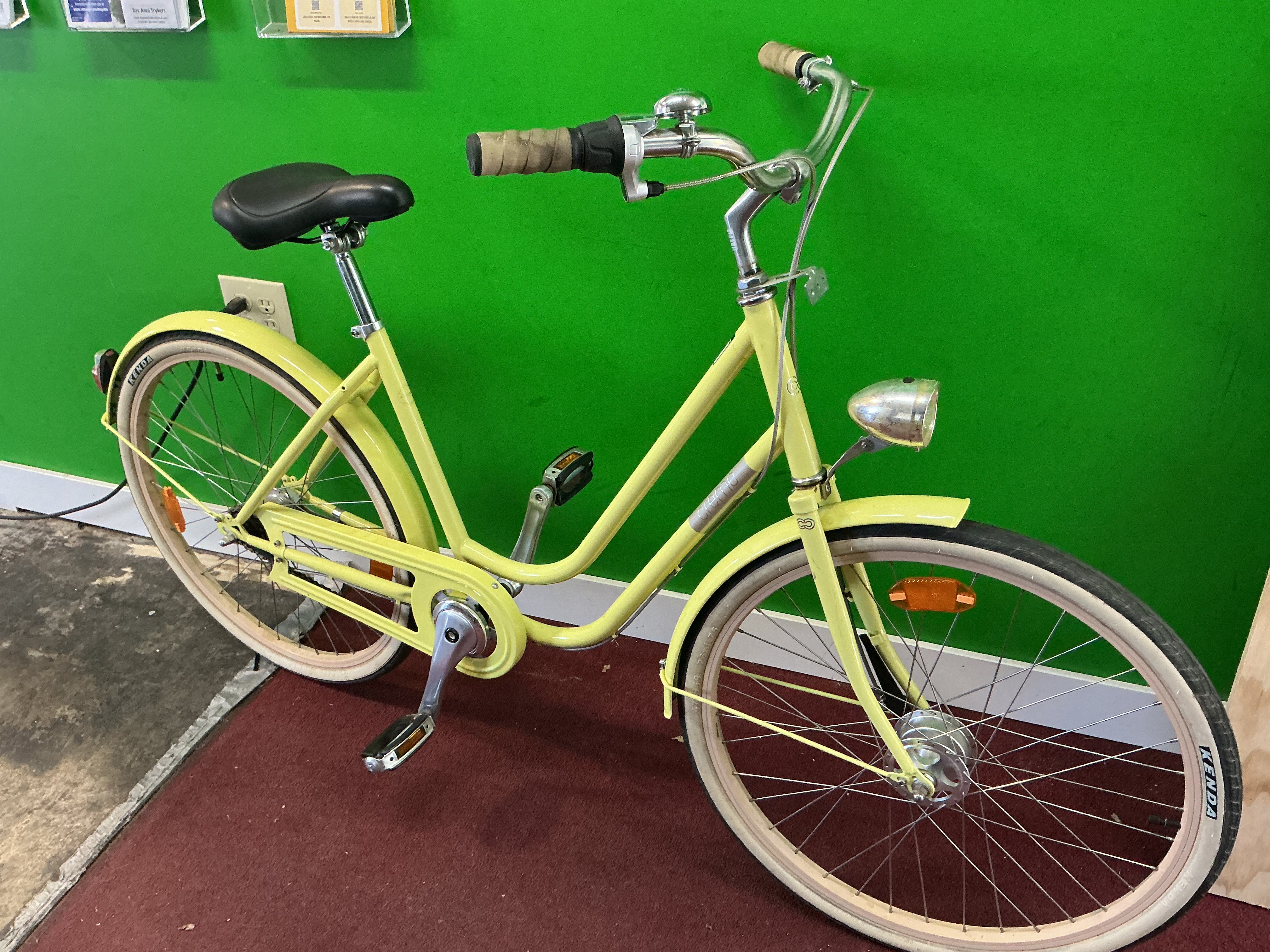 Used Public Creme Lime 3sp Medium