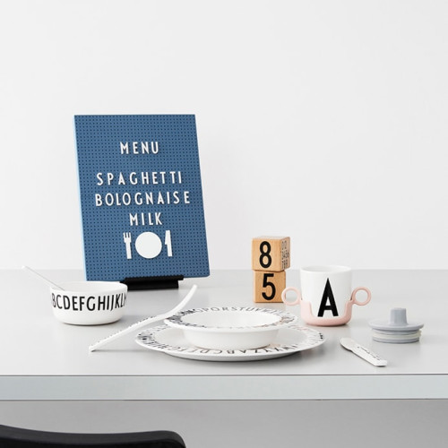 Design Letters Message Board Stand Black detail