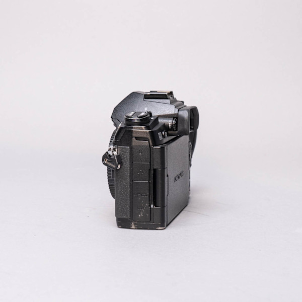 thumbnail-4 for Olympus OM-D E-M1 Mark II Body Only
