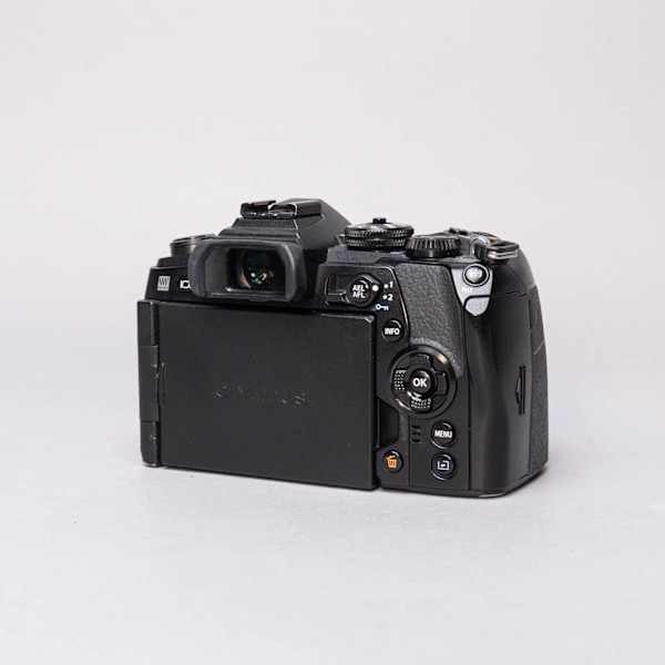 thumbnail-7 for Olympus OM-D E-M1 Mark II Body Only